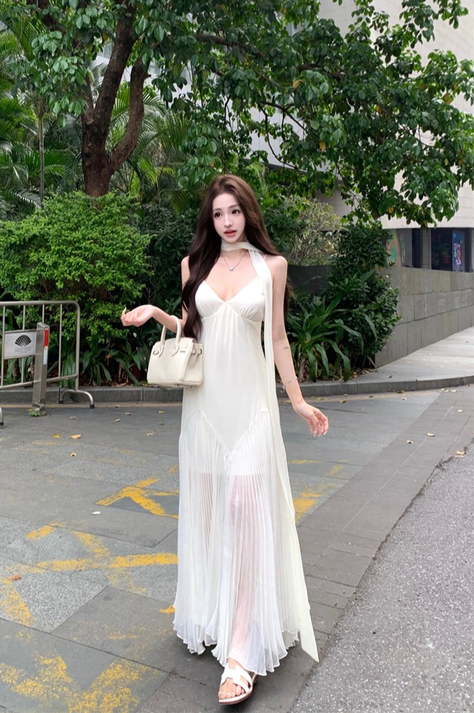 White Pleated Chiffon Sleeveless Maxi Dress with Cinched Waist and Full Skirt - Image 5