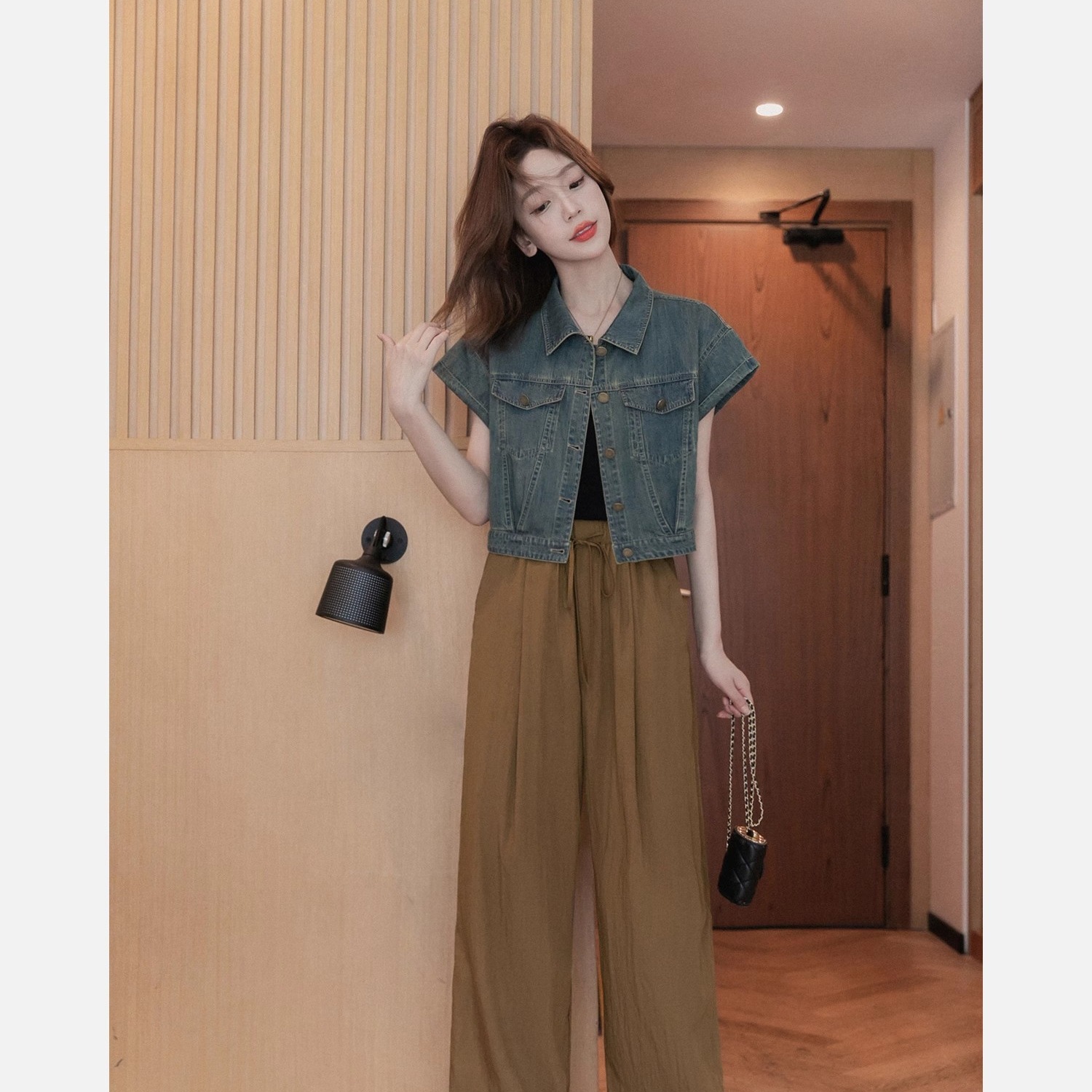 Retro Skin-Friendly Loose Denim Short Sleeve Top - Image 3