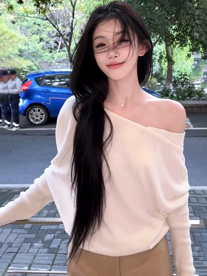 Women's Off-Shoulder Lazy Style Knit Sweater Korean Loose Slant Shoulder Top