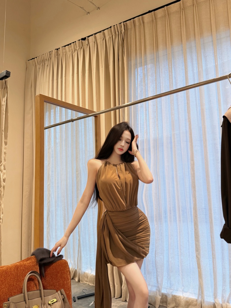French Halter Neck Bodycon Dress for Women Early Autumn Backless Waist Cinched High-End Elegant Date Layering Dress - Image 4